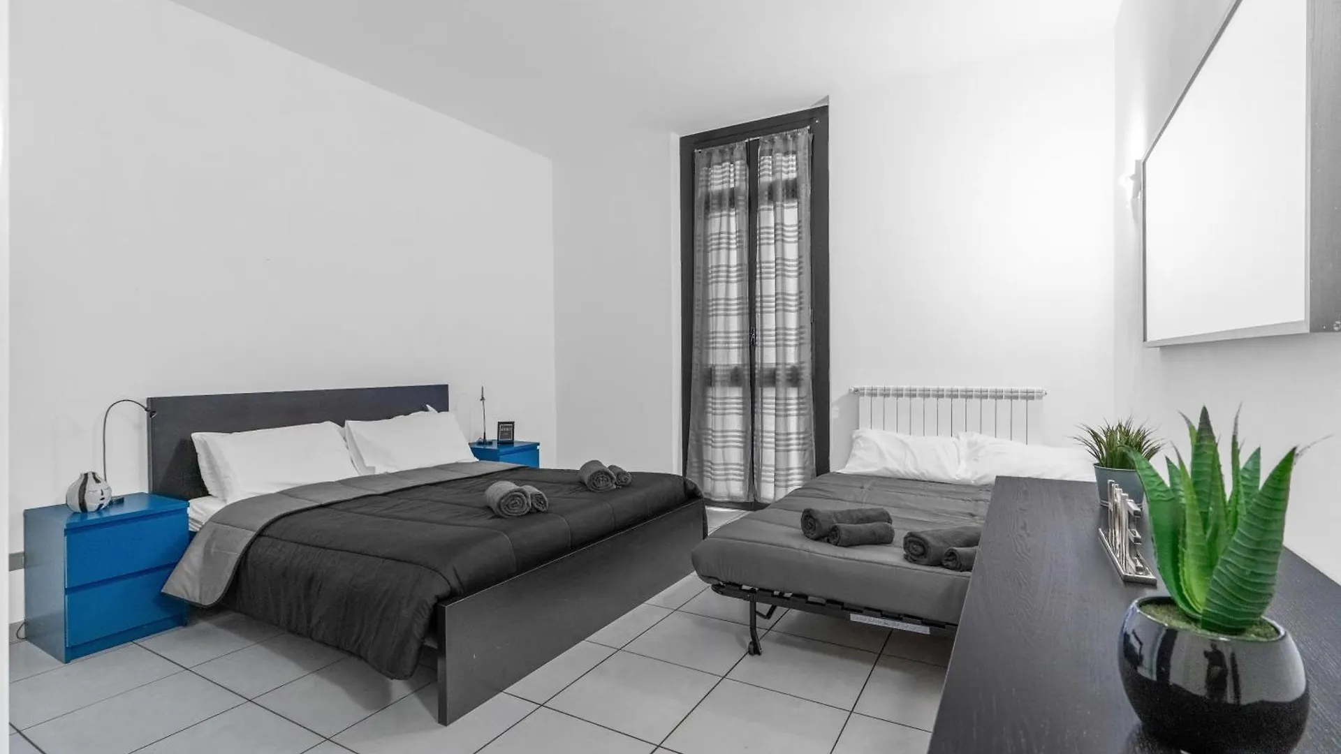 Sa7 - Porta Venezia - Duomo - Large Apartment - Милан 0*,  Италия